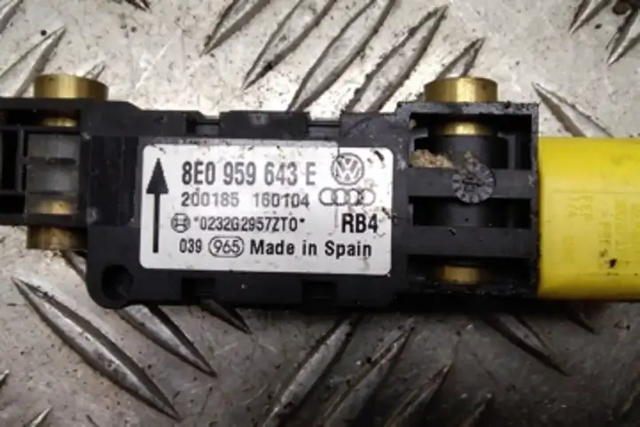 Audi A6 S6 C5 4B (2001 - 2004) 8E0959643E Датчик удара SRS — фото 2