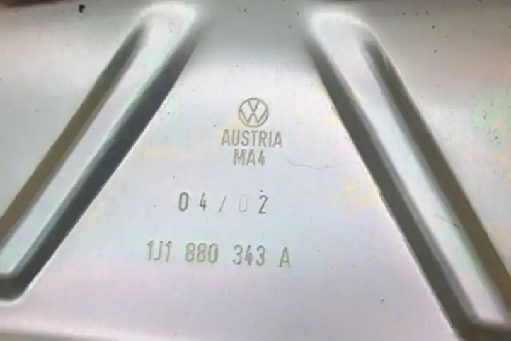 Volkswagen Golf IV (1998 - 2005) 1J1880343A Заглушка airbag — фото 2