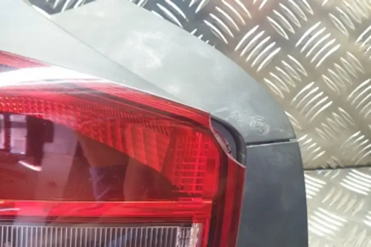 BMW 1 F20 F21 (2011 - 2019) 90006572 Задний фонарь в кузове — фото 3