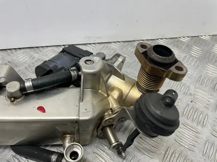 BMW 3 F30 F35 F31 (2012 - 2018) 7810751 Охладитель клапана EGR — фото 3