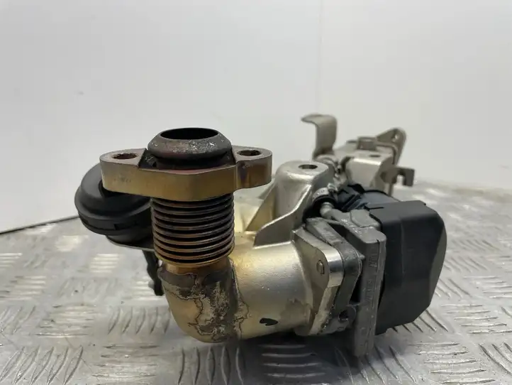 BMW 3 F30 F35 F31 (2012 - 2018) 7810751 Охладитель клапана EGR — фото 4