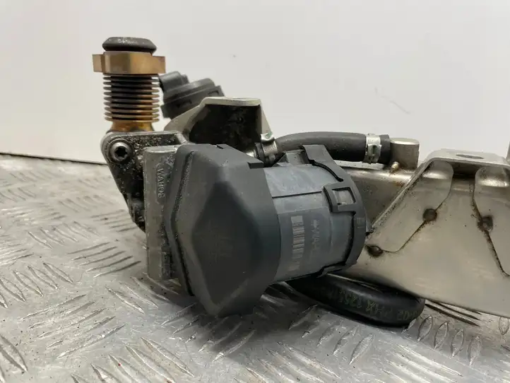 BMW 3 F30 F35 F31 (2012 - 2018) 7810751 Охладитель клапана EGR — фото 5