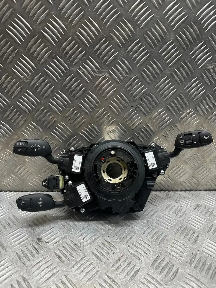 BMW 5 E60 E61 (2004 - 2010) 6968186 Контактное кольцо SRS — фото 1