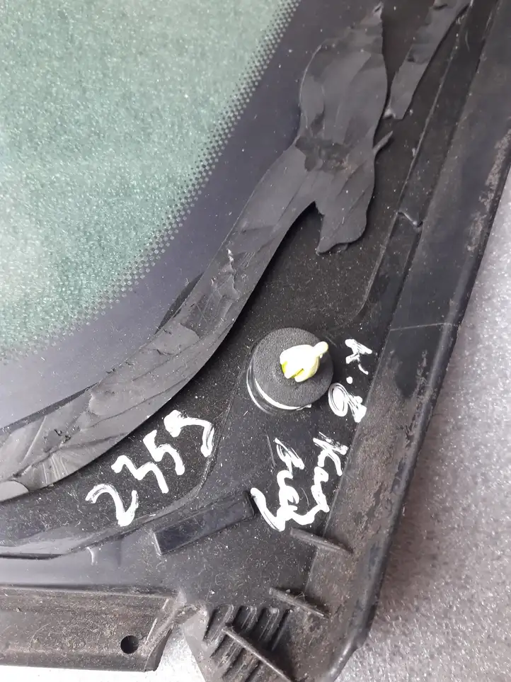 Renault Kadjar (2015 - 2018) 833073768R Заднее боковое стекло — фото 9