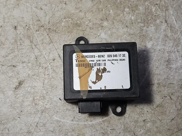 Mercedes-Benz Sprinter W901 W902 W903 W904 (1995 - 2007) 0265451732 Блок иммобилайзера — фото 1