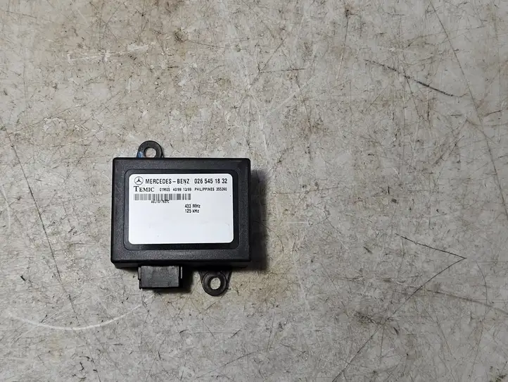 Mercedes-Benz Sprinter W901 W902 W903 W904 (1995 - 2007) 0265451832 Блок иммобилайзера — фото 1