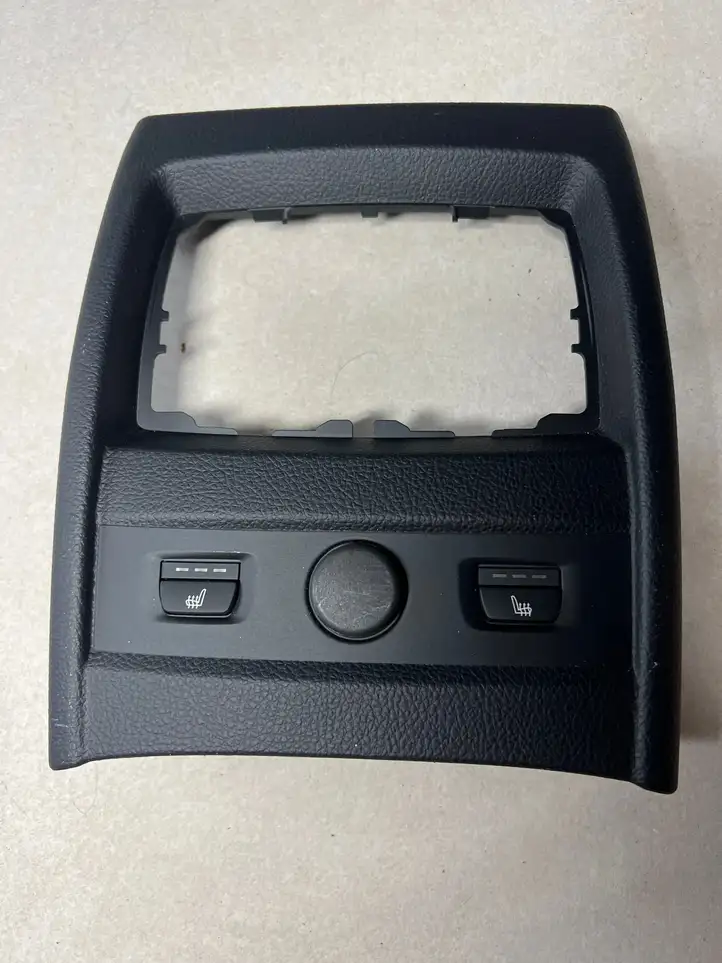 BMW 3 F30 F35 F31 (2012 - 2018) 9222046 Прочие детали салона — фото 1