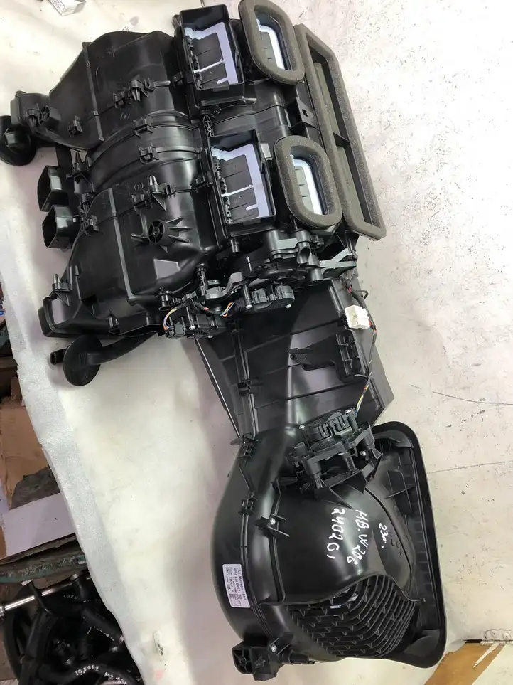 Mercedes-Benz C W206 (2021 - ) A2548306402 Комплект системы вентиляции салона — фото 1