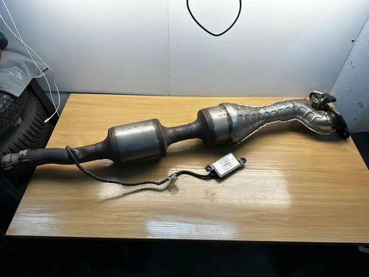 Volkswagen PASSAT B7 (2011 - 2014) 15191439 Катализатор / DPF / FAP — фото 1