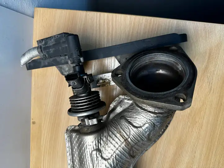 Volkswagen PASSAT B7 (2011 - 2014) 15191439 Катализатор / DPF / FAP — фото 9