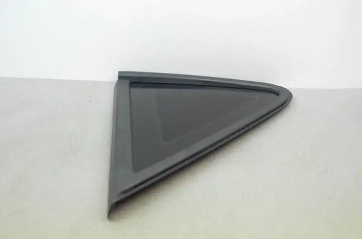 Seat Leon (5F) (2012 - 2019) 5F4845042H Заднее боковое стекло — фото 5