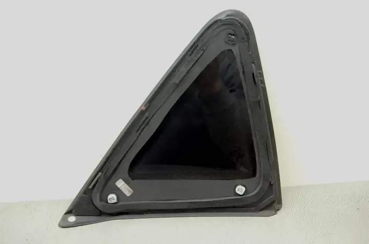 Seat Leon (5F) (2012 - 2019) 5F4845042H Заднее боковое стекло — фото 7