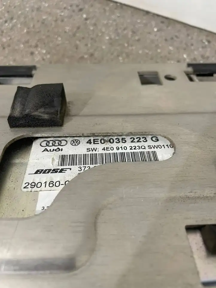 Audi A8 S8 D3 4E (2005 - 2007) 4E0035223G Усилитель звука — фото 4