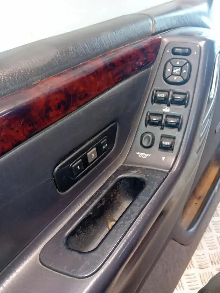 Jeep Grand Cherokee (WJ) (1998 - 2004) Обшивка передней двери — фото 2