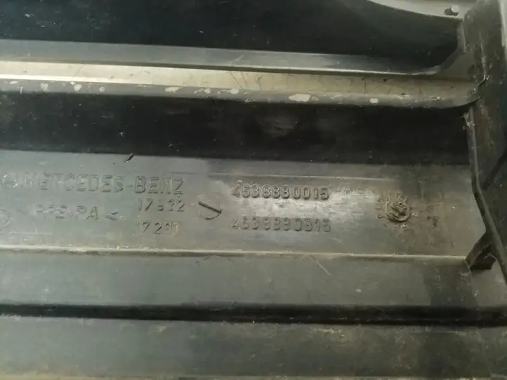 Mercedes-Benz G W461 463 (1989 - 2017) A4638880015 Передняя решетка — фото 3