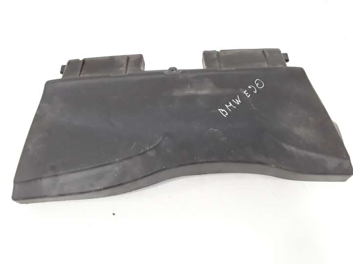 22793115 BMW 3 E90 E91 Oro paėmimo kanalo detalė (-ės)