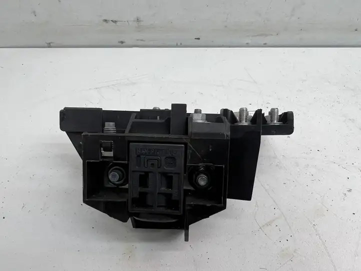 Audi A4 S4 B8 8K (2007 - 2011) 4F0915519 Плюсовой провод аккумулятора — фото 4