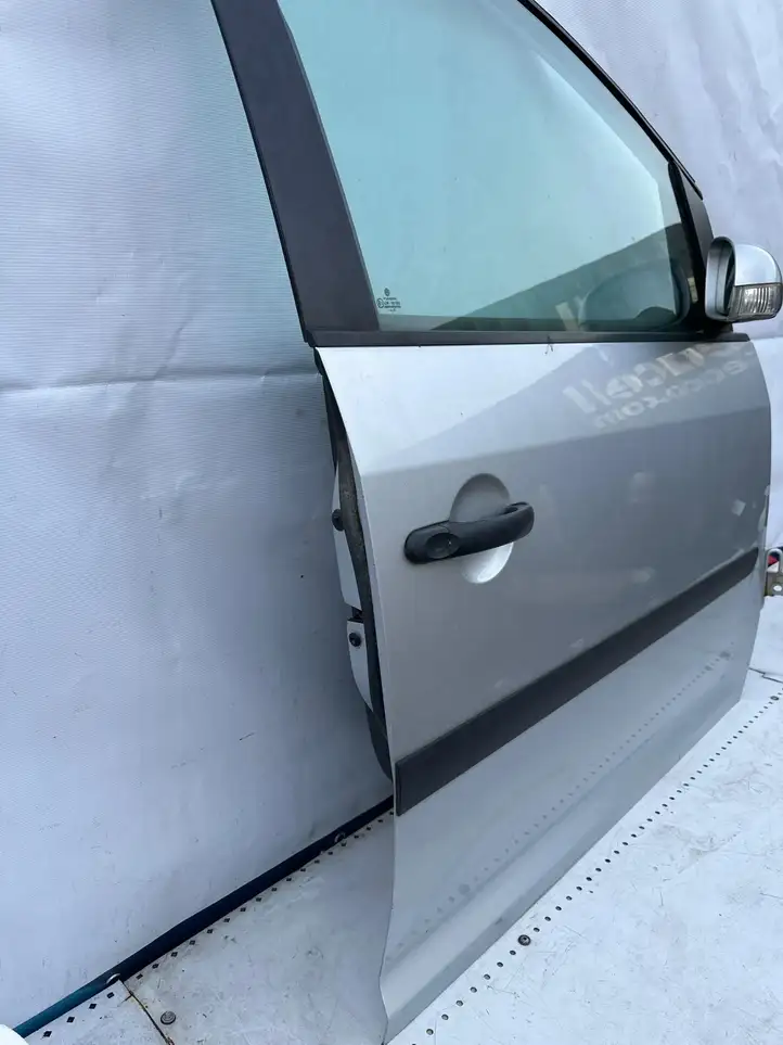 Volkswagen Touran I (2003 - 2010) Дверь — фото 3