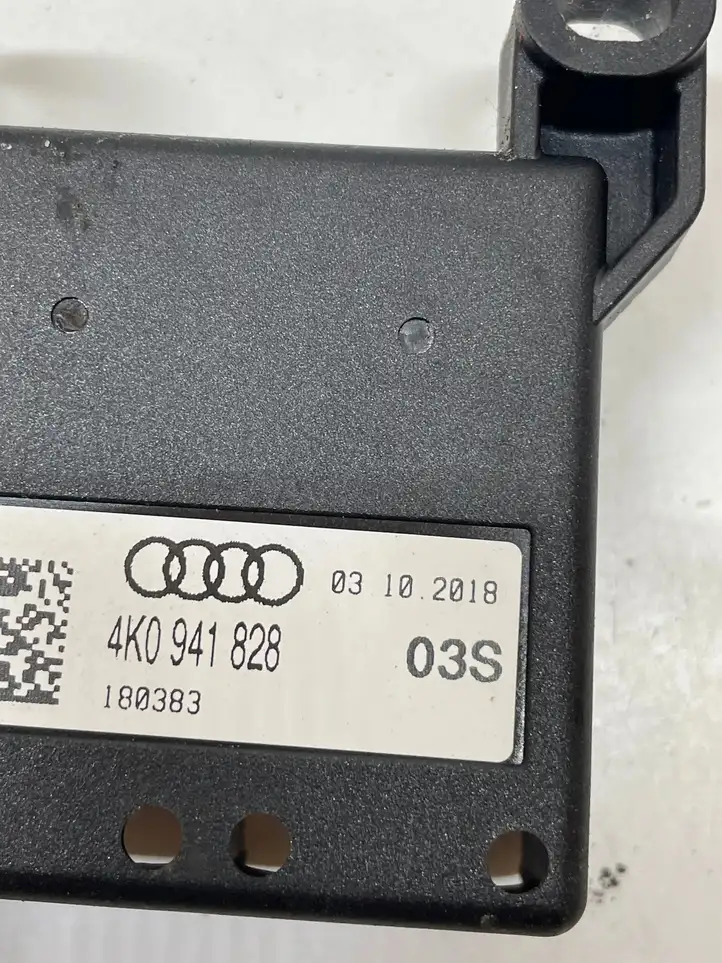 Audi A6 S6 C8 4K (2018 - ) 4K0941828 Блок предохранителей (комплект) — фото 7