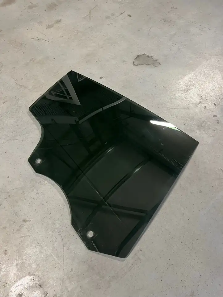Tesla Model Y (2019 - 2024) 43R011876 Стекло задней двери — фото 3