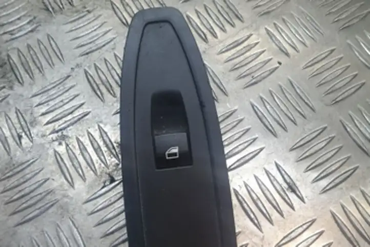BMW 1 F20 F21 (2011 - 2019) 9208107 Блок кнопок стеклоподъемников — фото 1