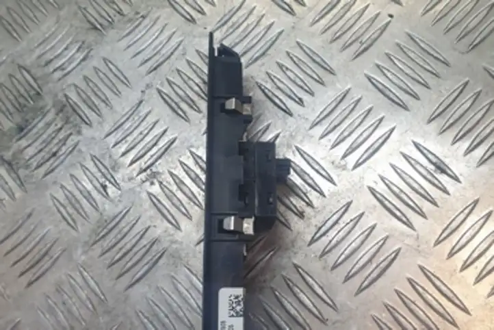 BMW 1 F20 F21 (2011 - 2019) 9208107 Блок кнопок стеклоподъемников — фото 3