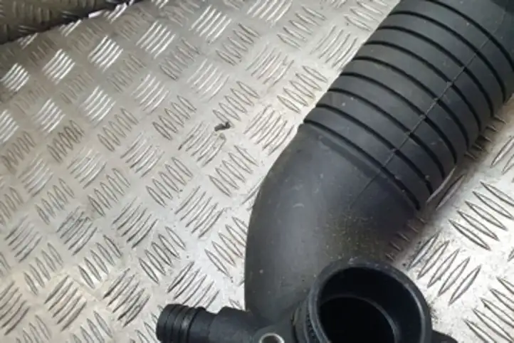 Audi A4 S4 B6 8E 8H (2000 - 2006) 8E0129615 Детали воздухозаборника — фото 4