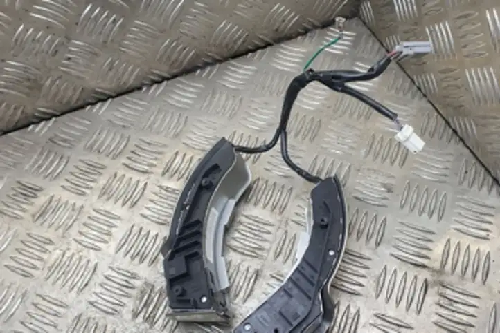 Nissan Qashqai (2013 - 2017) 25550BR01BK540 Кнопки на рулевом колесе — фото 3