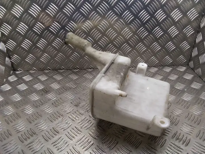 Toyota Yaris Verso (1999 - 2005) 060851017 Бачок омывателя стекла — фото 3