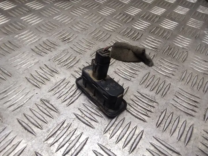 Renault Megane II (2002 - 2005) 8200076256 Кнопка закрытия крышки багажника — фото 4