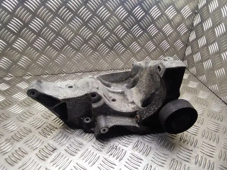 BMW 3 E90 E91 (2005 - 2012) 1116780263902 Кронштейн генератора — фото 1
