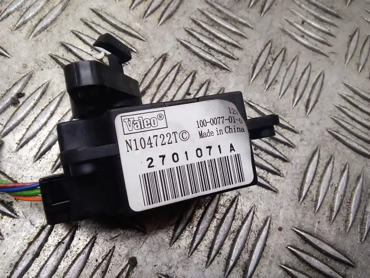 Renault Clio III (2005 - 2012) N104722T Двигатель задвижки потока воздуха — фото 2