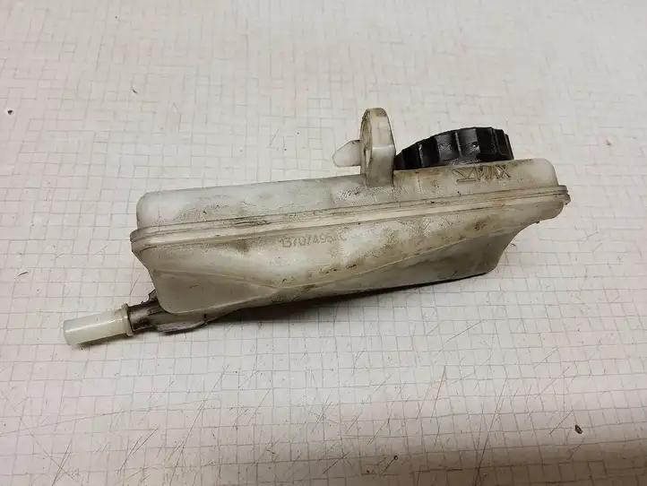 Peugeot 307 (2005 - 2008) 9680931580 Бачок тормозной жидкости — фото 3