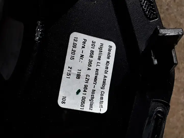 Volkswagen PASSAT B8 (2015 - ) 3G1857083 Центральный воздушный дефлектор — фото 7