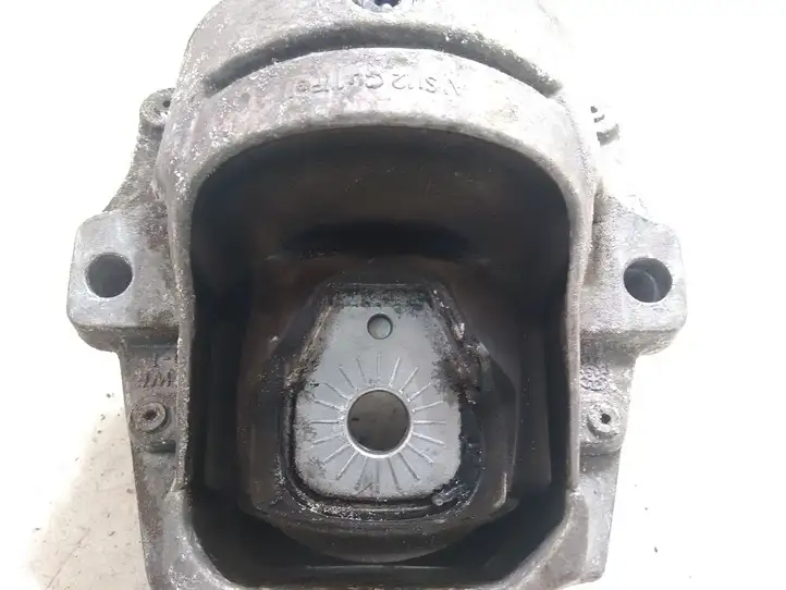 Audi A4 S4 B8 8K (2011 - 2015) 782516141206 Опора двигателя — фото 4