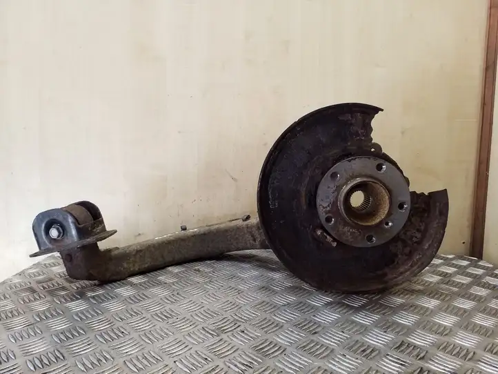 BMW X3 E83 (2003 - 2010) 3413251 Задний поворотный кулак — фото 1