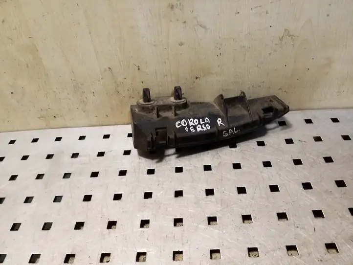 Toyota Corolla Verso AR10 (2004 - 2009) 525620F010 Кронштейн заднего бампера — фото 1