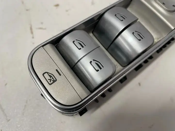 Mercedes-Benz GLE W167 (2019 - ) A1679059903 Блок кнопок стеклоподъемников — фото 4
