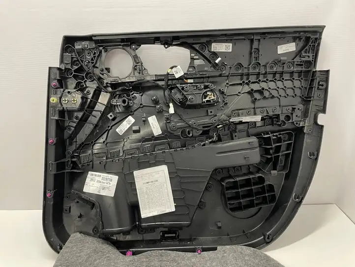 Mercedes-Benz GLE W167 (2019 - ) A167727xxxx Обшивка передней двери — фото 8
