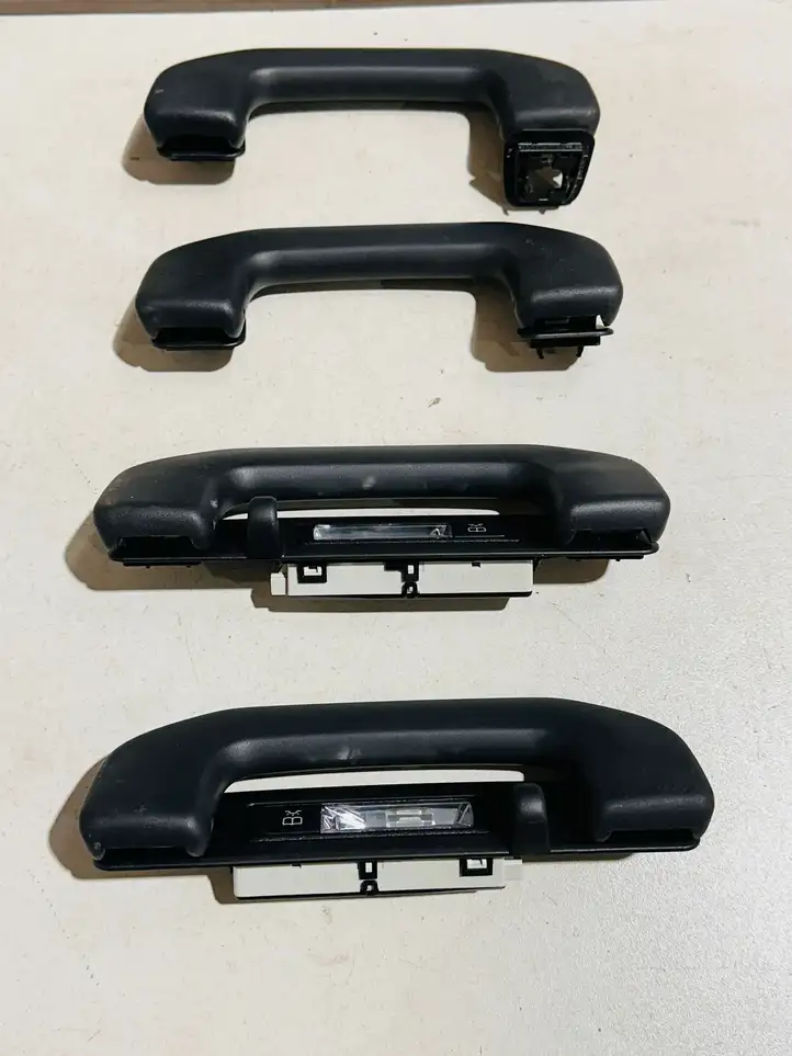 Mercedes-Benz E W213 (2016 - ) A0998150036 Комплект потолочных ручек — фото 1