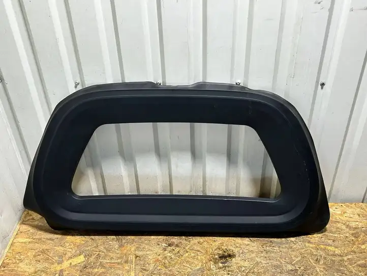 Tesla Model Y (2019 - 2024) 149337500C Накладка капота — фото 1