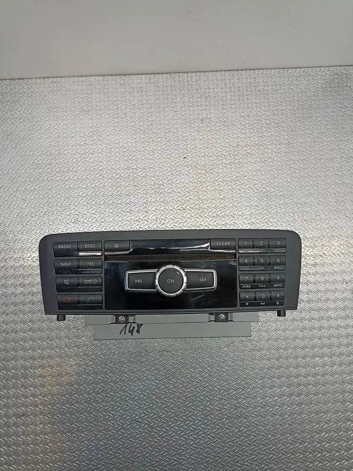 Mercedes-Benz GLA W156 (2013 - 2017) A2049004514 Магнитола / мультимедийная система — фото 1