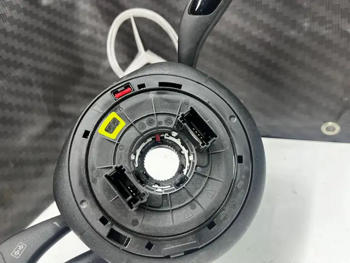 Mercedes-Benz E W213 (2016 - ) A2139007710 Обшивка рулевой колонки — фото 6
