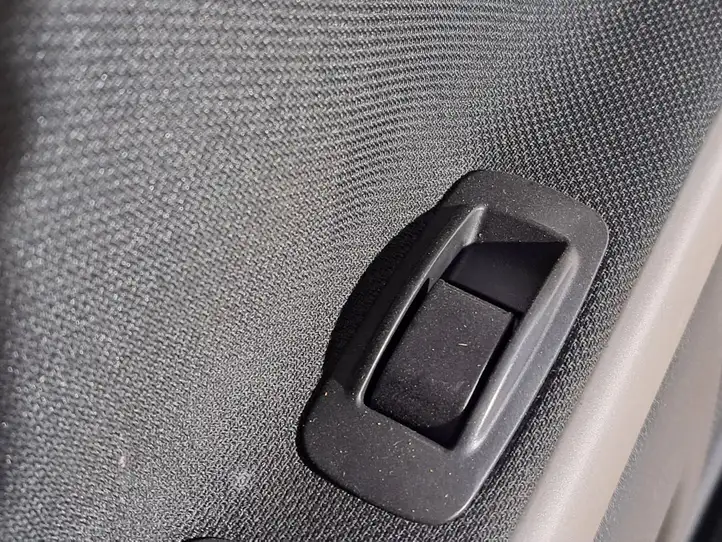 Toyota Corolla Verso AR10 (2004 - 2009) Задняя дверь — фото 7