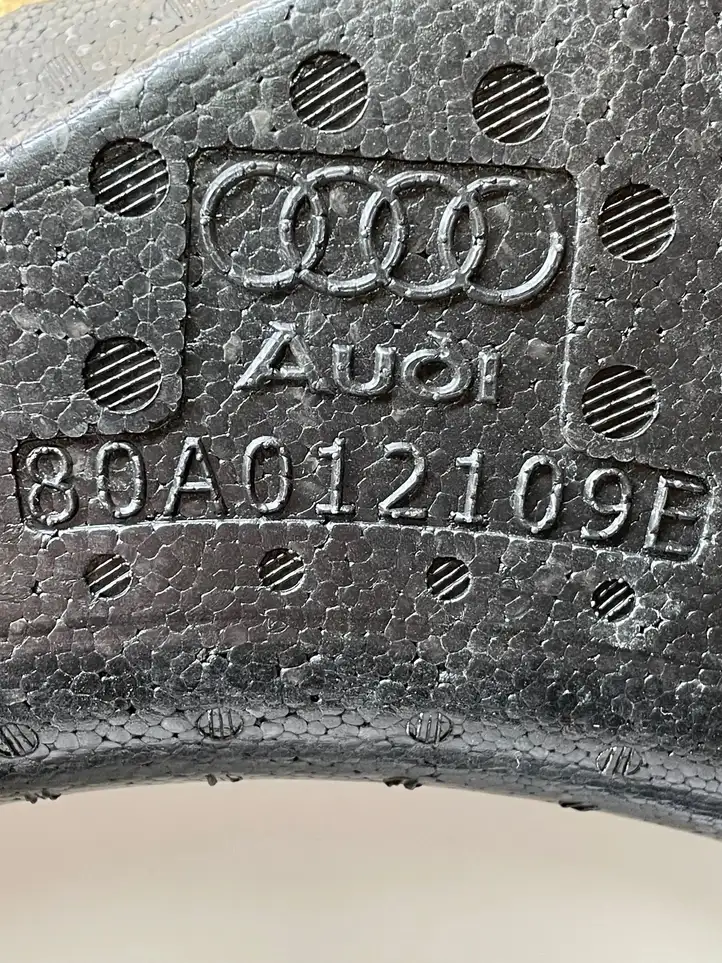 Audi Q5 SQ5 (2017 - ) 80A012109J Прочие детали салона — фото 2