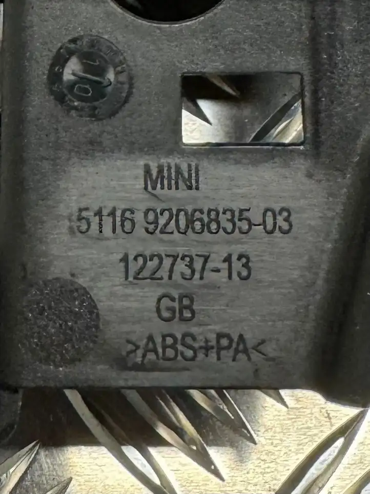 Mini One Cooper Coupe R56 (2004 - 2014) 9206835 Прочие детали салона — фото 7