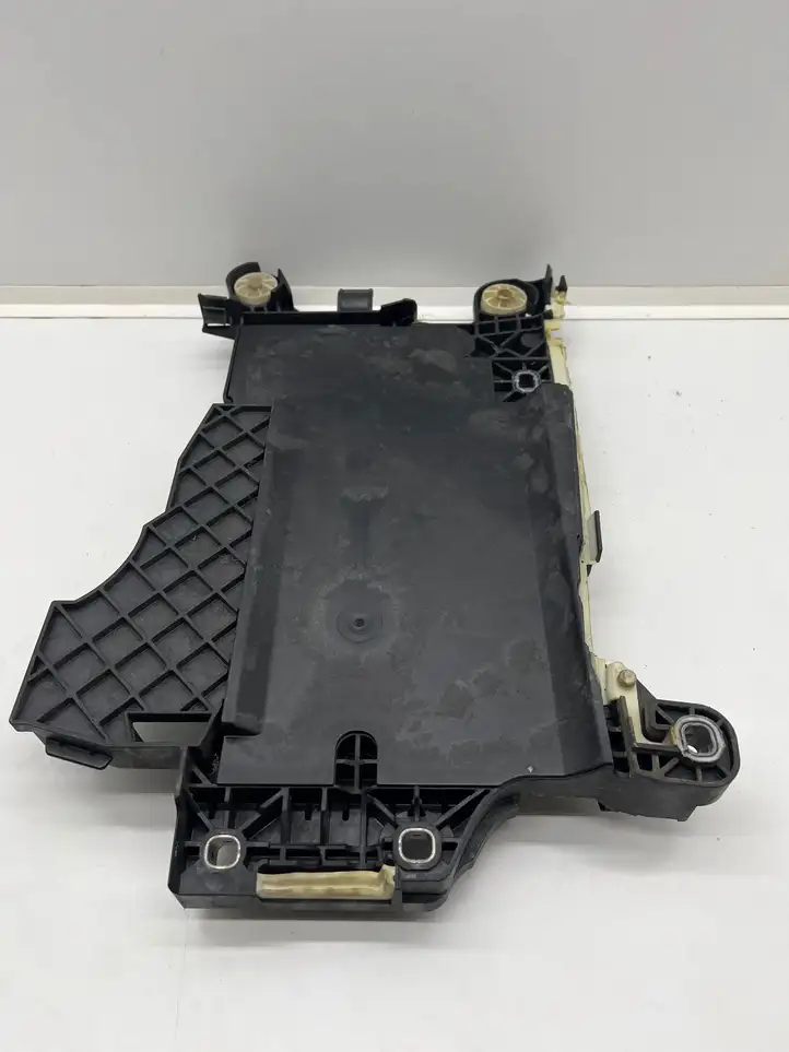 Mini One Cooper F56 F55 (2012 - 2022) 9387574 Площадка аккумулятора — фото 5