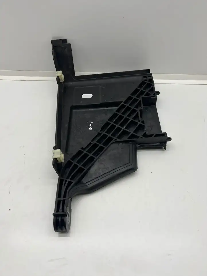 Mini One Cooper F56 F55 (2012 - 2022) 51717351481 Крышка ящика аккумулятора — фото 3