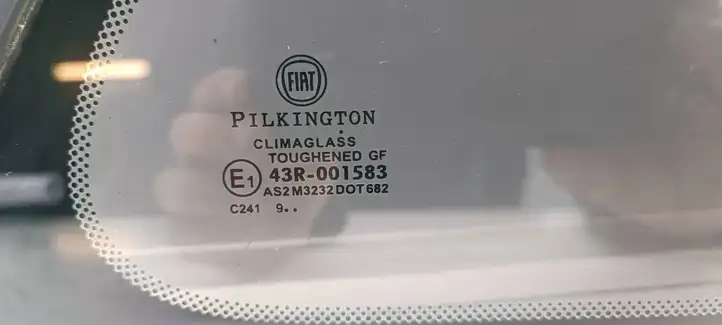 Fiat 500 (2008 - 2015) 43R001583 Заднее боковое стекло — фото 4