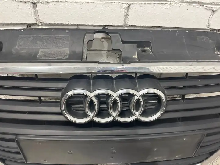 Audi A3/S3 8V (2016 - 2020) 8V3853651AB Передняя решетка — фото 4